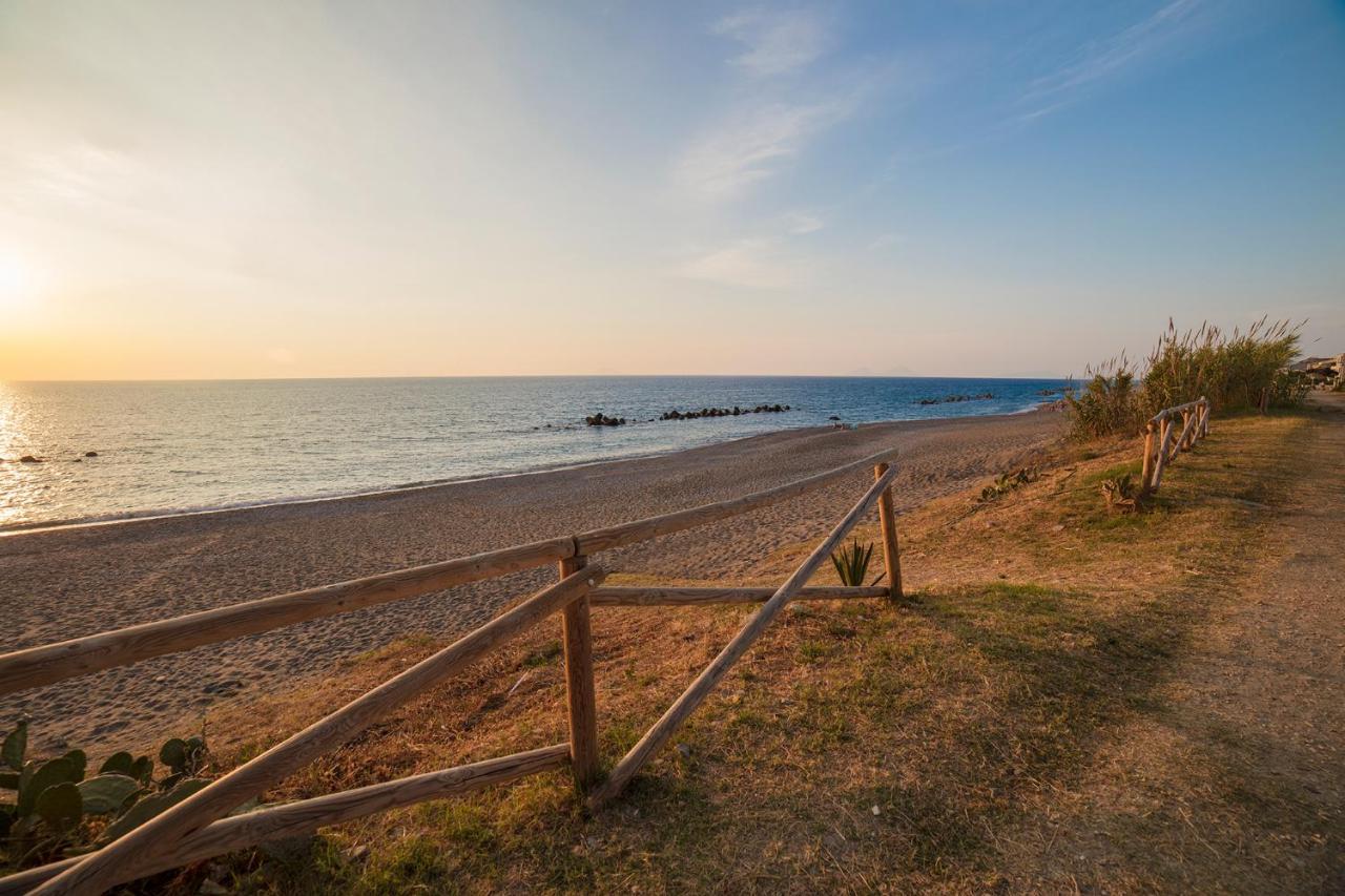 B&B Stella Marina Capo dʼOrlando Kültér fotó