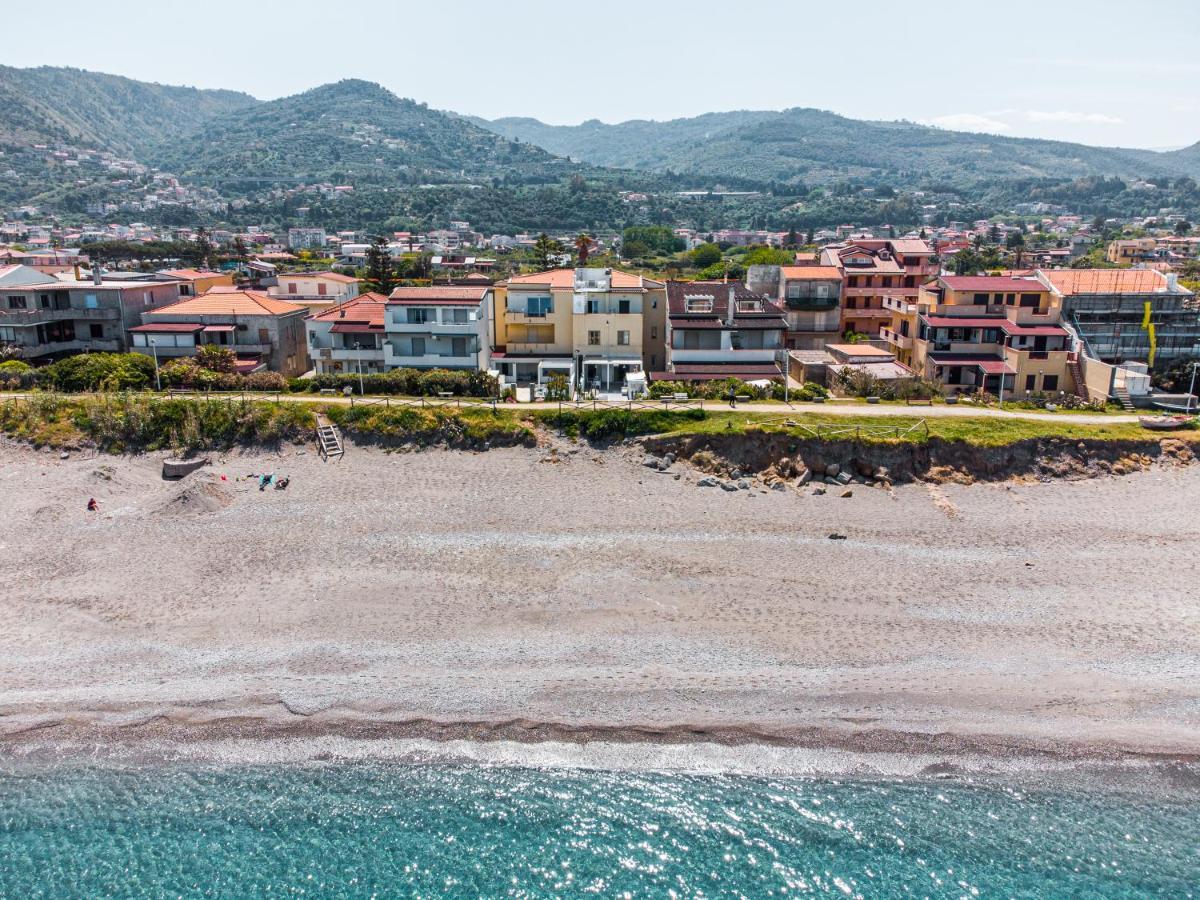 B&B Stella Marina Capo dʼOrlando Kültér fotó